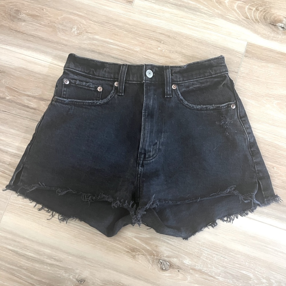 ABERCROMBIE & FITCH CURVE LOVE MOM SHORTS BLACK DENIM SIZE 25 / 0